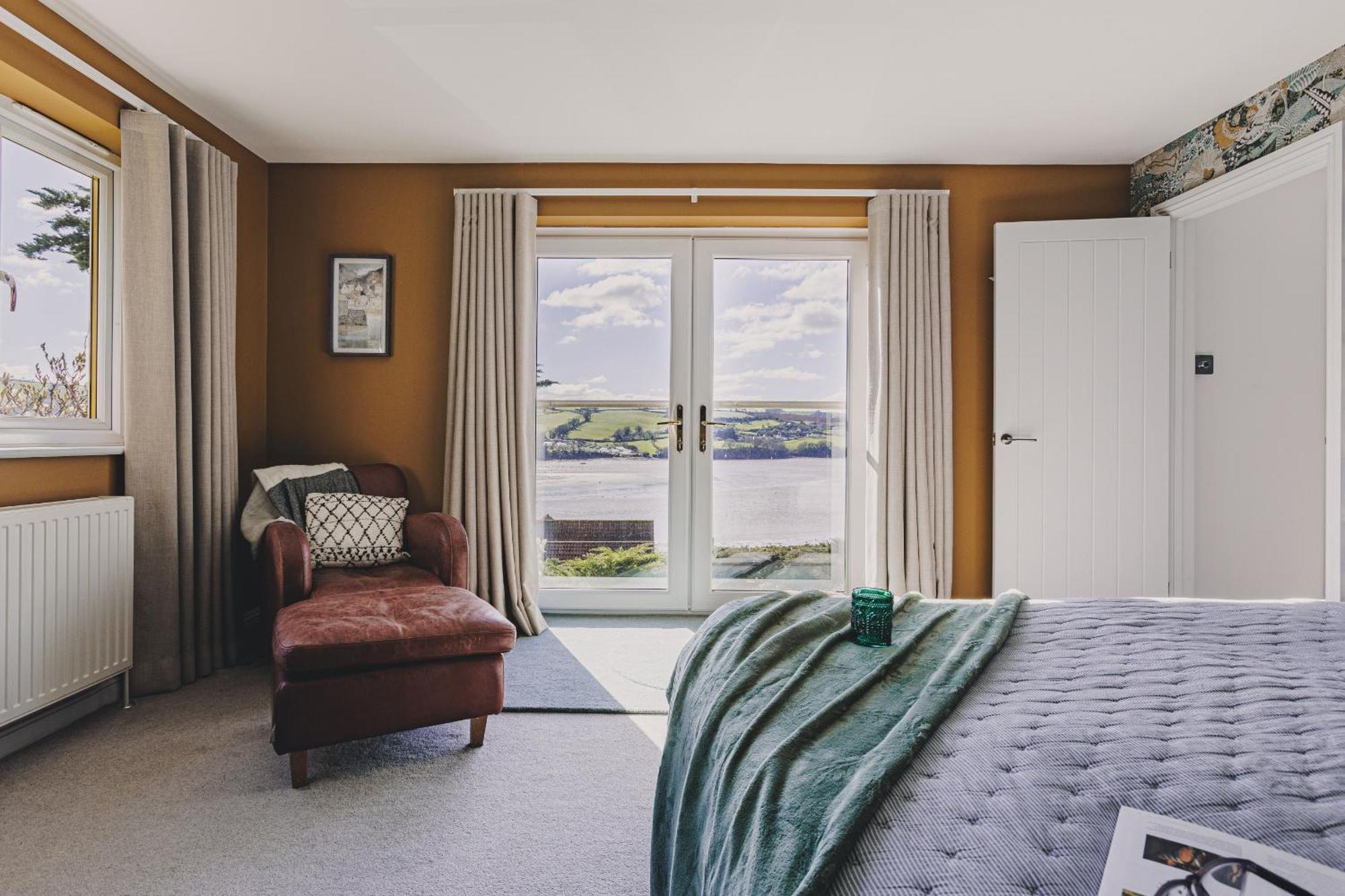 The Curlews - Waterside, Boutique With 360 Views And Hydropool Holiday home *